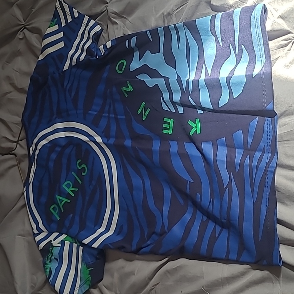 Shirt - Picture 3 of 3